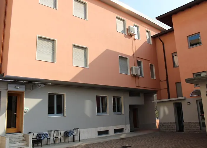 Milano Szálloda 2*